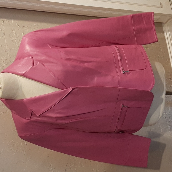 Women's Size 1X  i.e  Woman Pink 100% Leather Snap Closure Jacket  Like New - Picture 1 of 7
